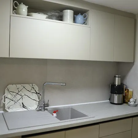 In Qerret - 100 M From The Willa