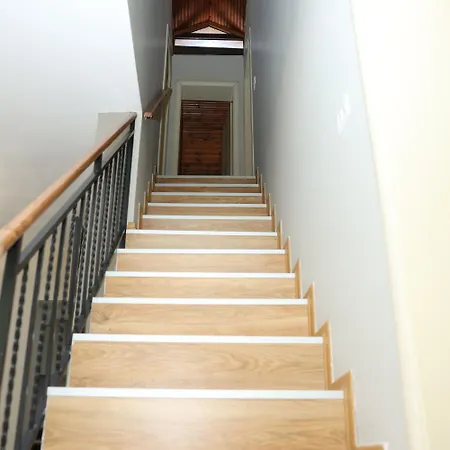 Willa In Qerret - 100 M From The