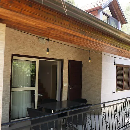 Willa In Qerret - 100 M From The *