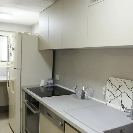 Villa In Qerret - 100 M From The