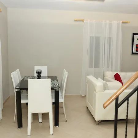 In Qerret - 100 M From The Villa