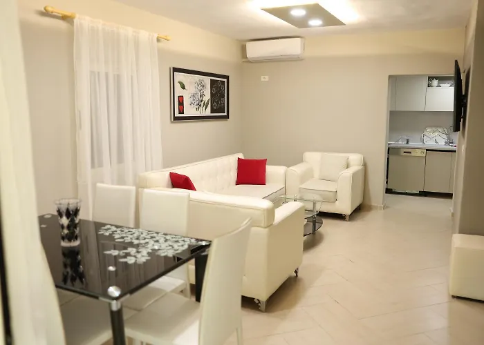 In Qerret - 100 M From The 格勒姆