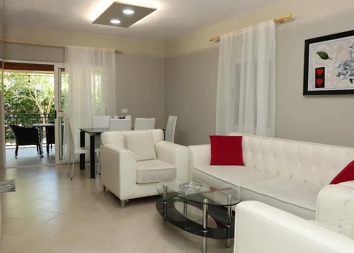 Vila In Qerret - 100 M From The Golem (Tirana)