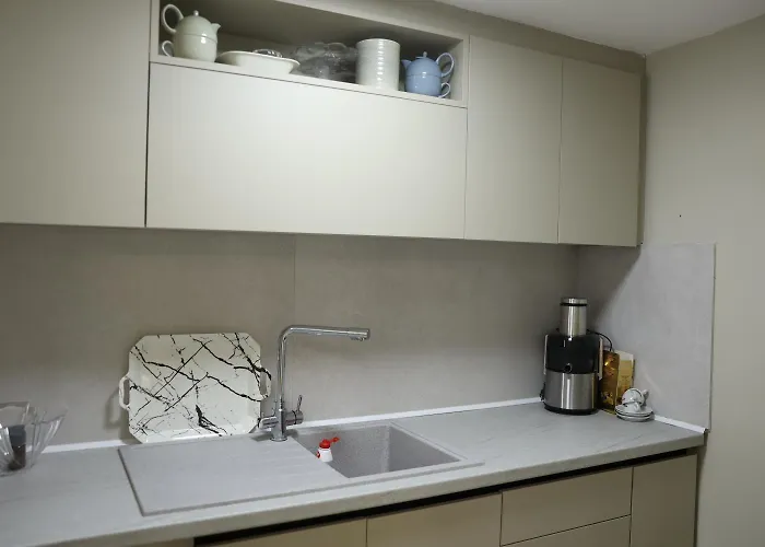 In Qerret - 100 M From The 别墅