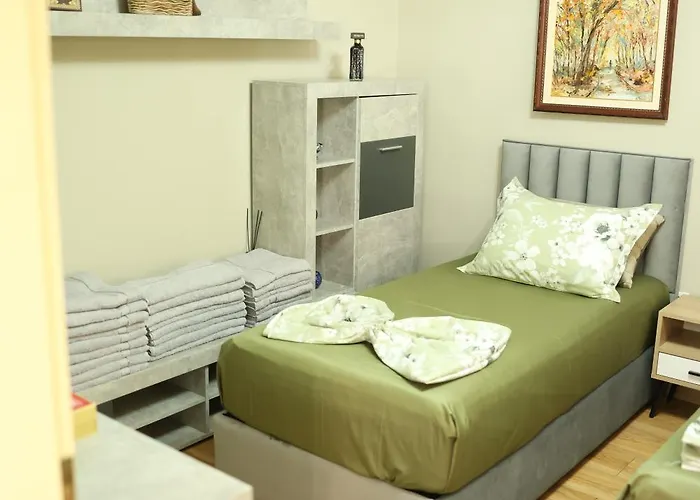 In Qerret - 100 M From The 别墅