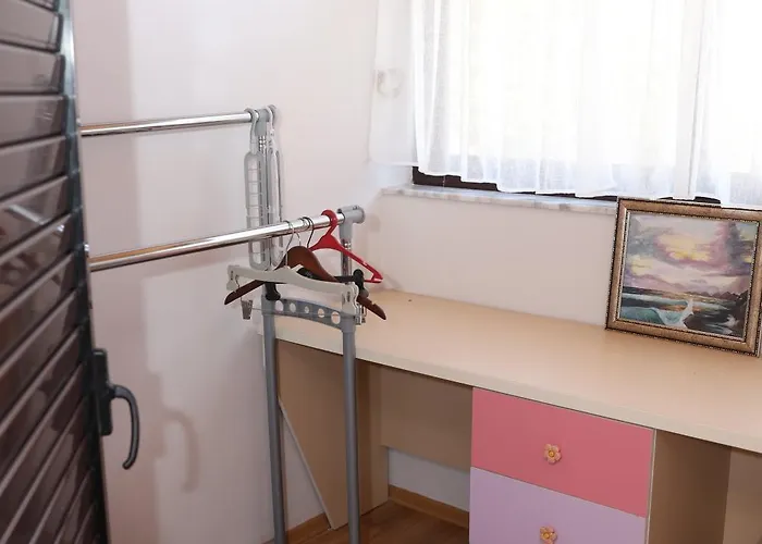 In Qerret - 100 M From The 别墅 *