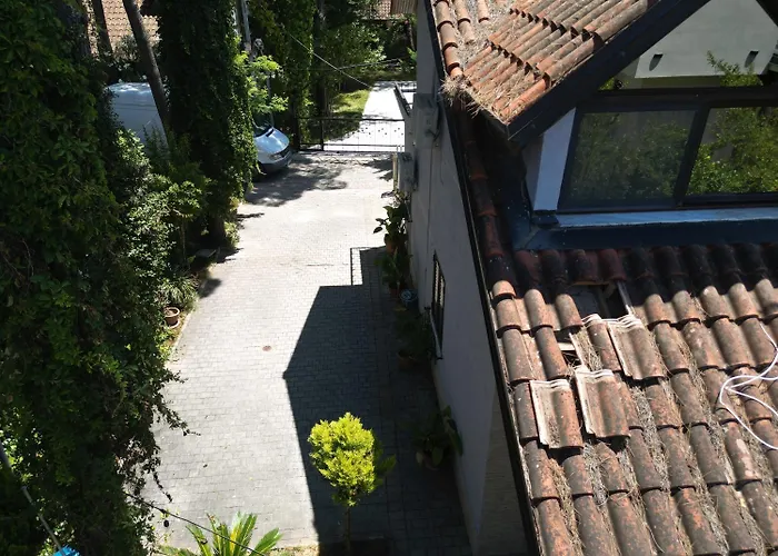 In Qerret - 100 M From The 格勒姆