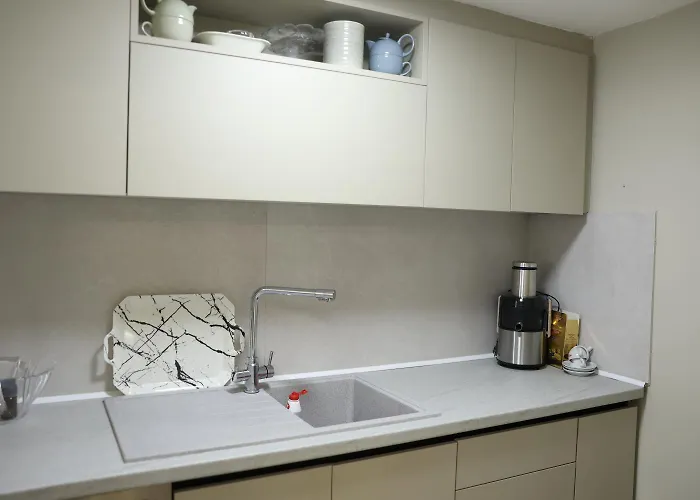 In Qerret - 100 M From The 别墅