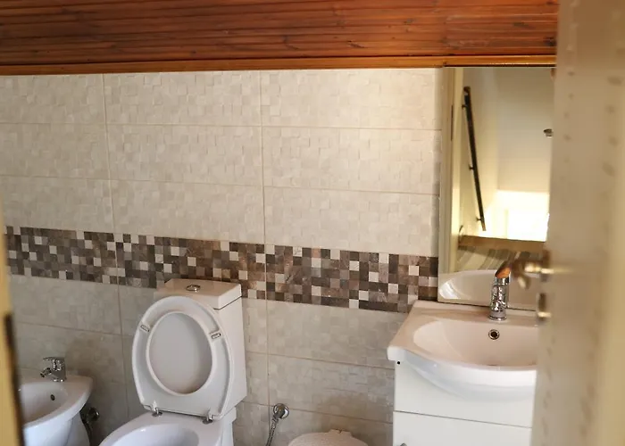 别墅 In Qerret - 100 M From The 格勒姆