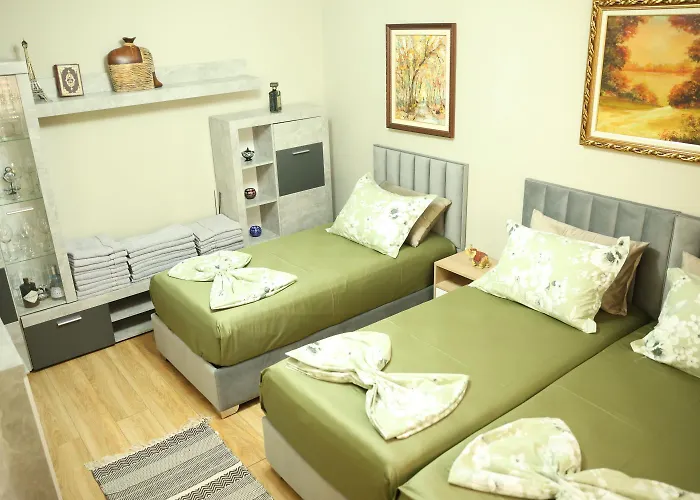 In Qerret - 100 M From The 别墅