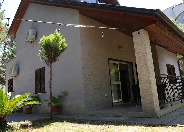 In Qerret - 100 M From The Vila Golem (Tirana)